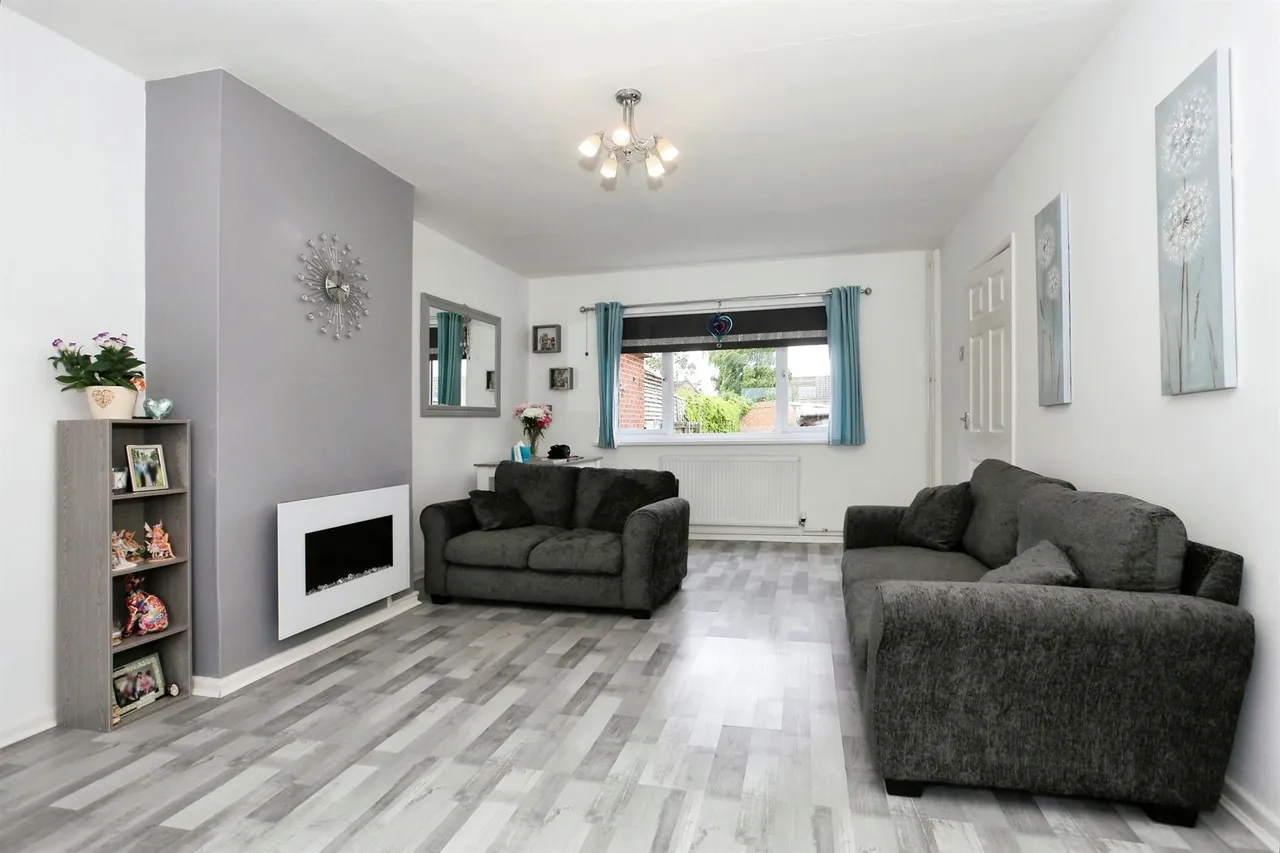 St. George Avenue, Peterborough, PE2, photo 5