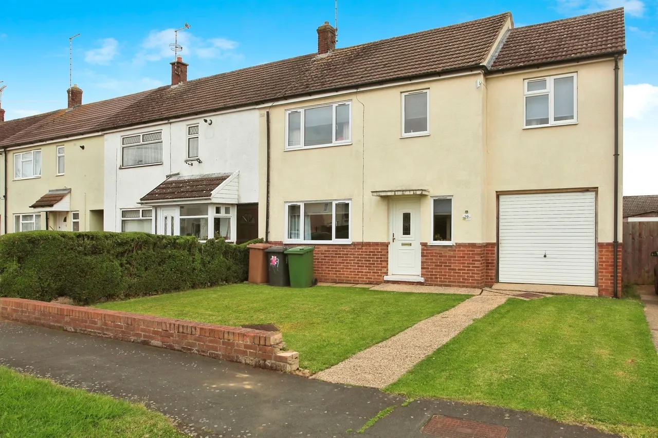 St. George Avenue, Peterborough, PE2, photo 3