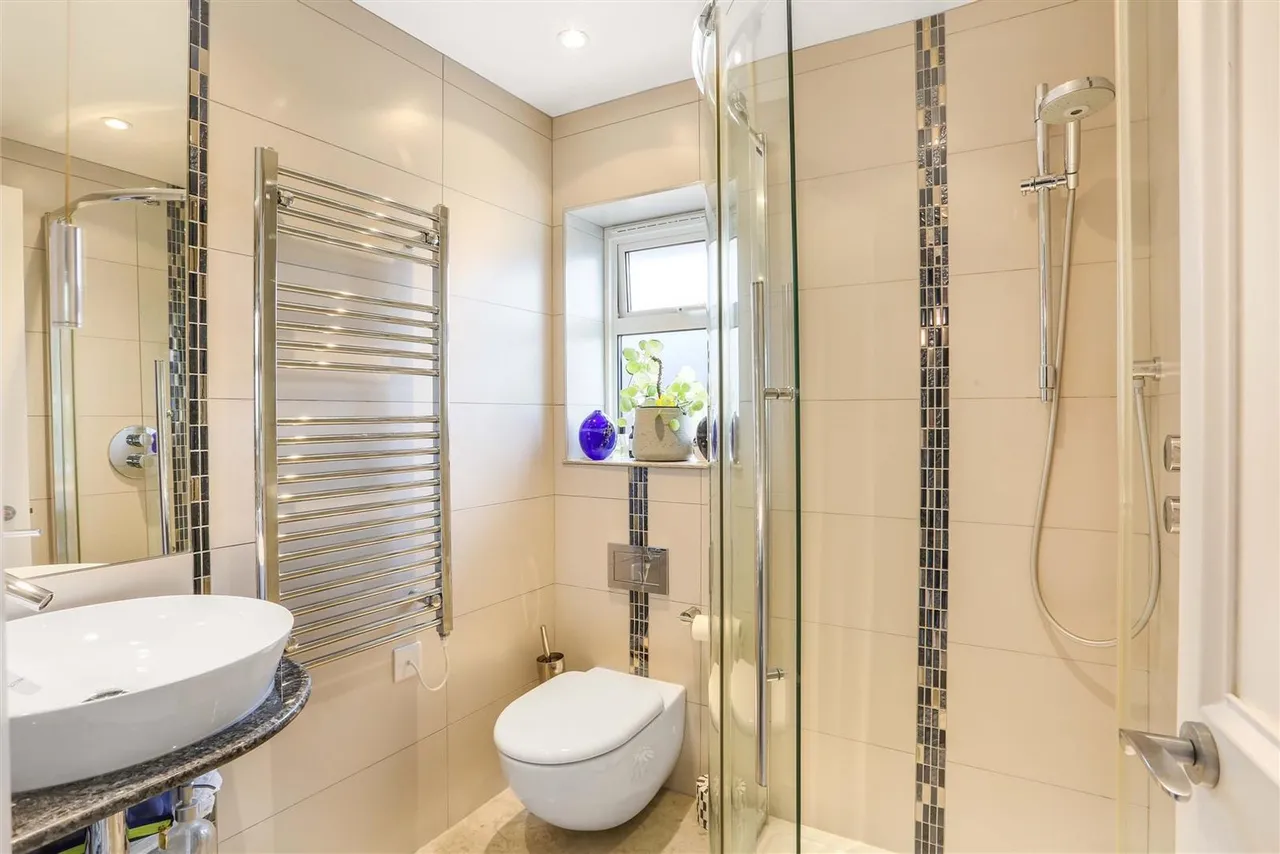 Albury Avenue, Cheam, SM2 7JT, photo 22