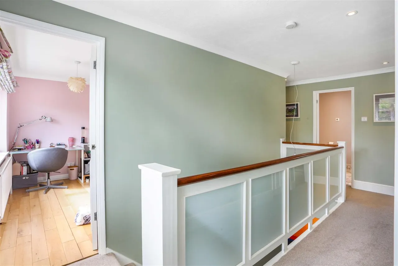 Albury Avenue, Cheam, SM2 7JT, photo 19