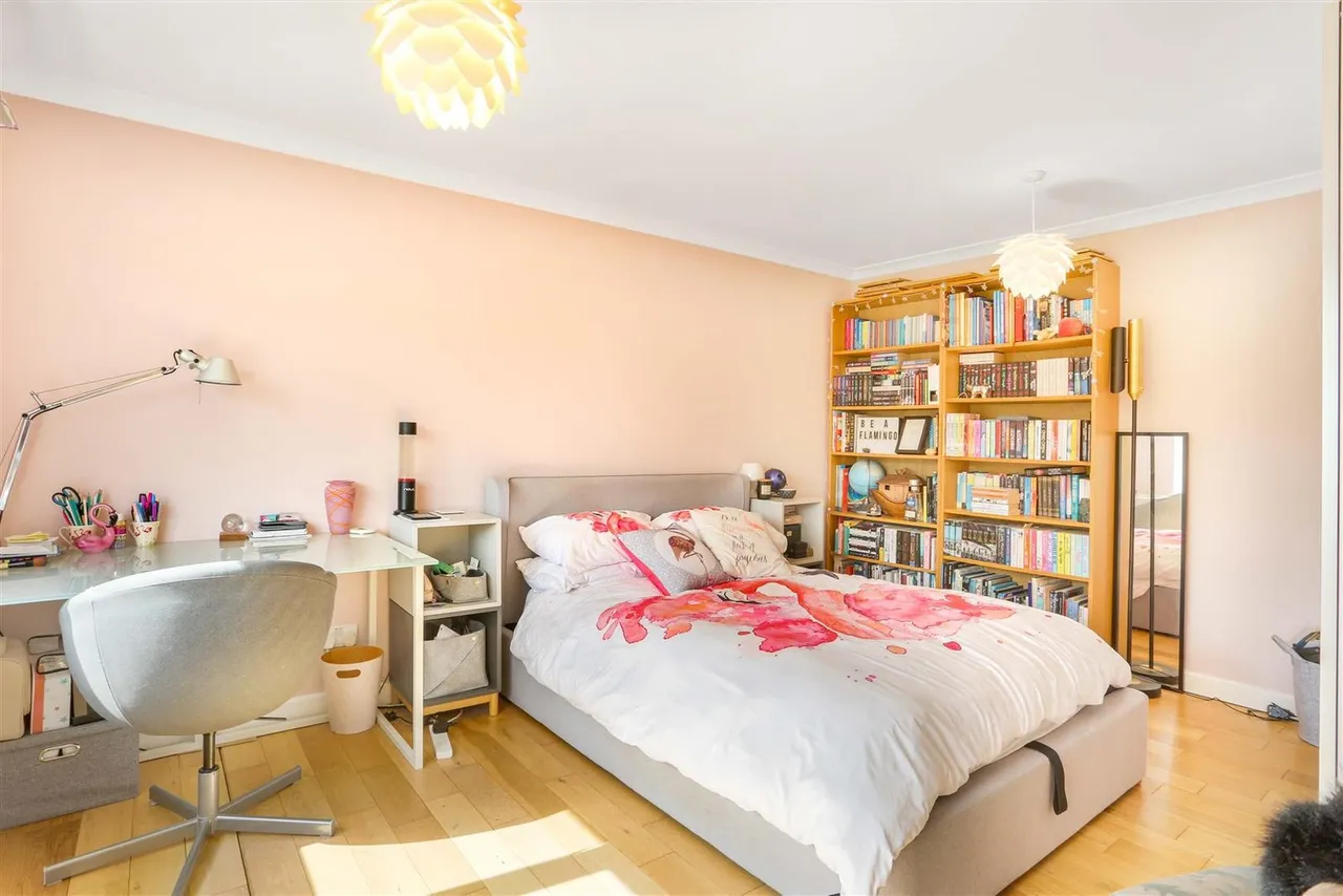 Albury Avenue, Cheam, SM2 7JT, photo 23