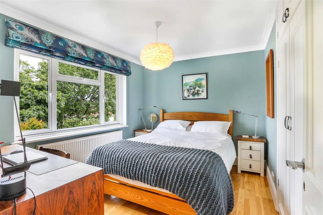 Albury Avenue, Cheam, SM2 7JT, photo 25
