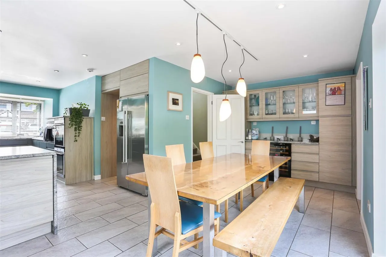 Albury Avenue, Cheam, SM2 7JT, photo 4