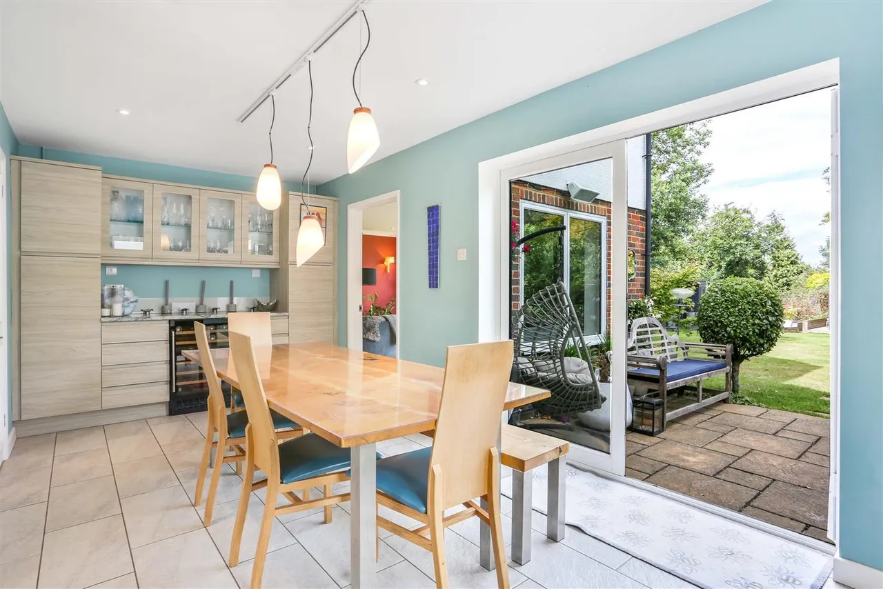 Albury Avenue, Cheam, SM2 7JT, photo 13