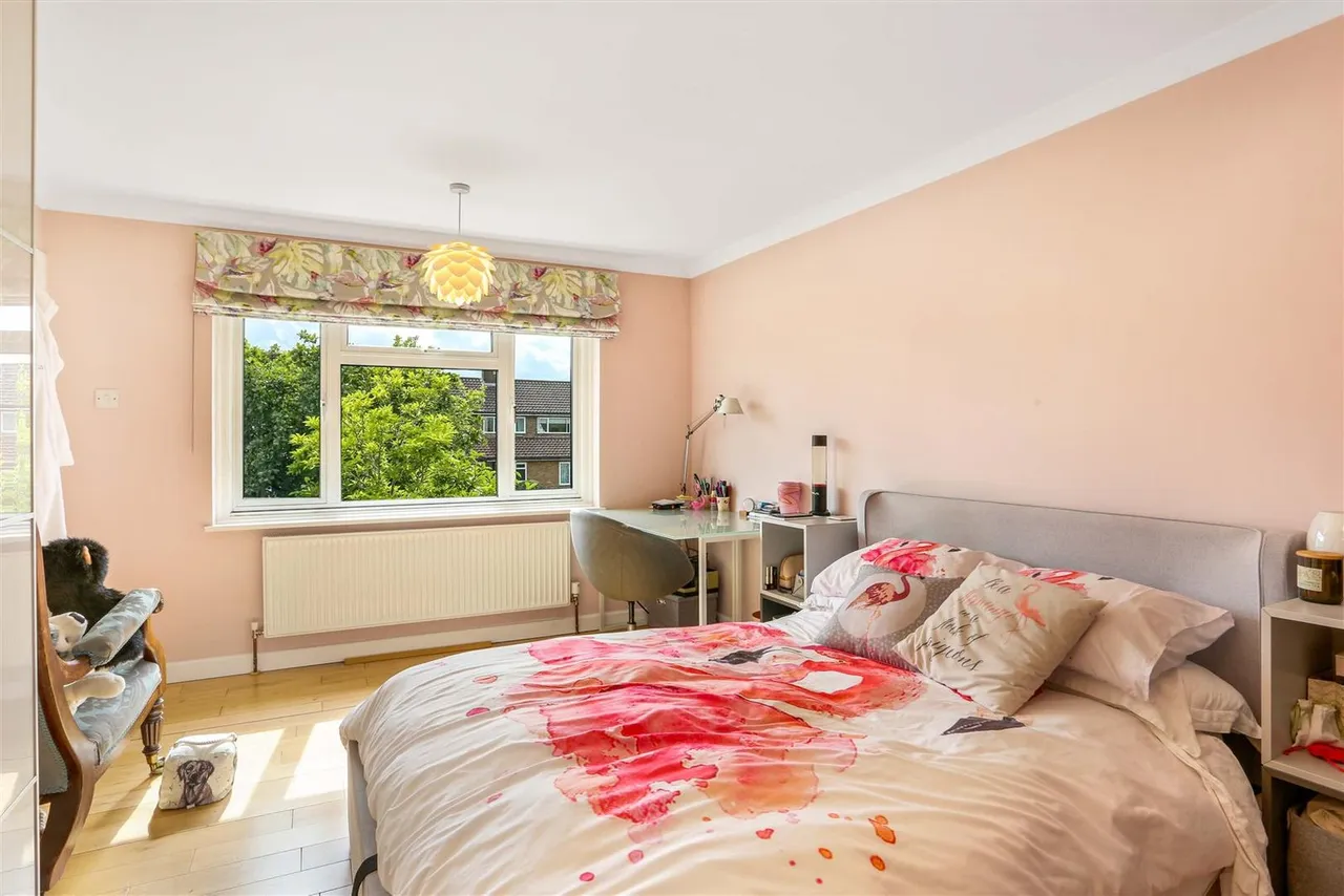 Albury Avenue, Cheam, SM2 7JT, photo 24