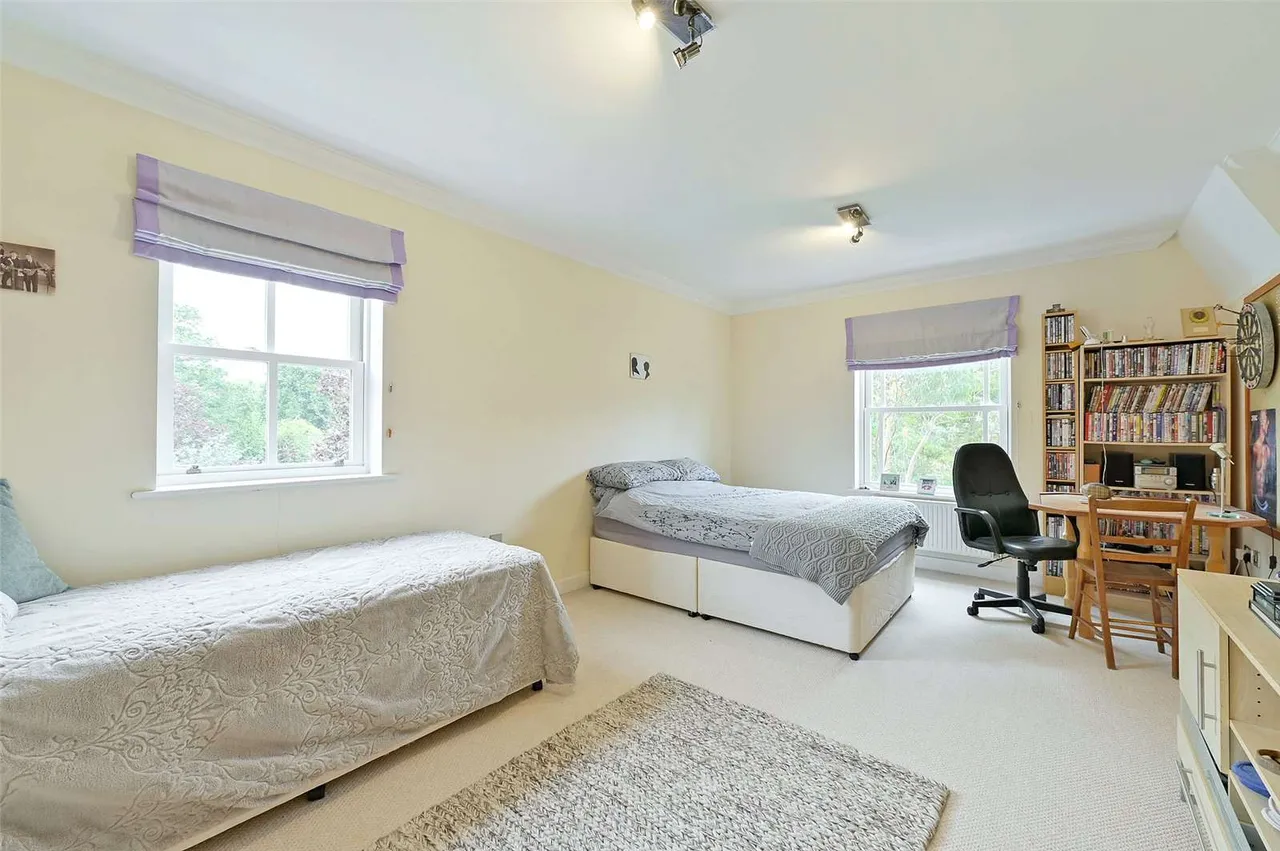 Longbourn, Windsor, Berkshire, SL4 3TN, photo 11