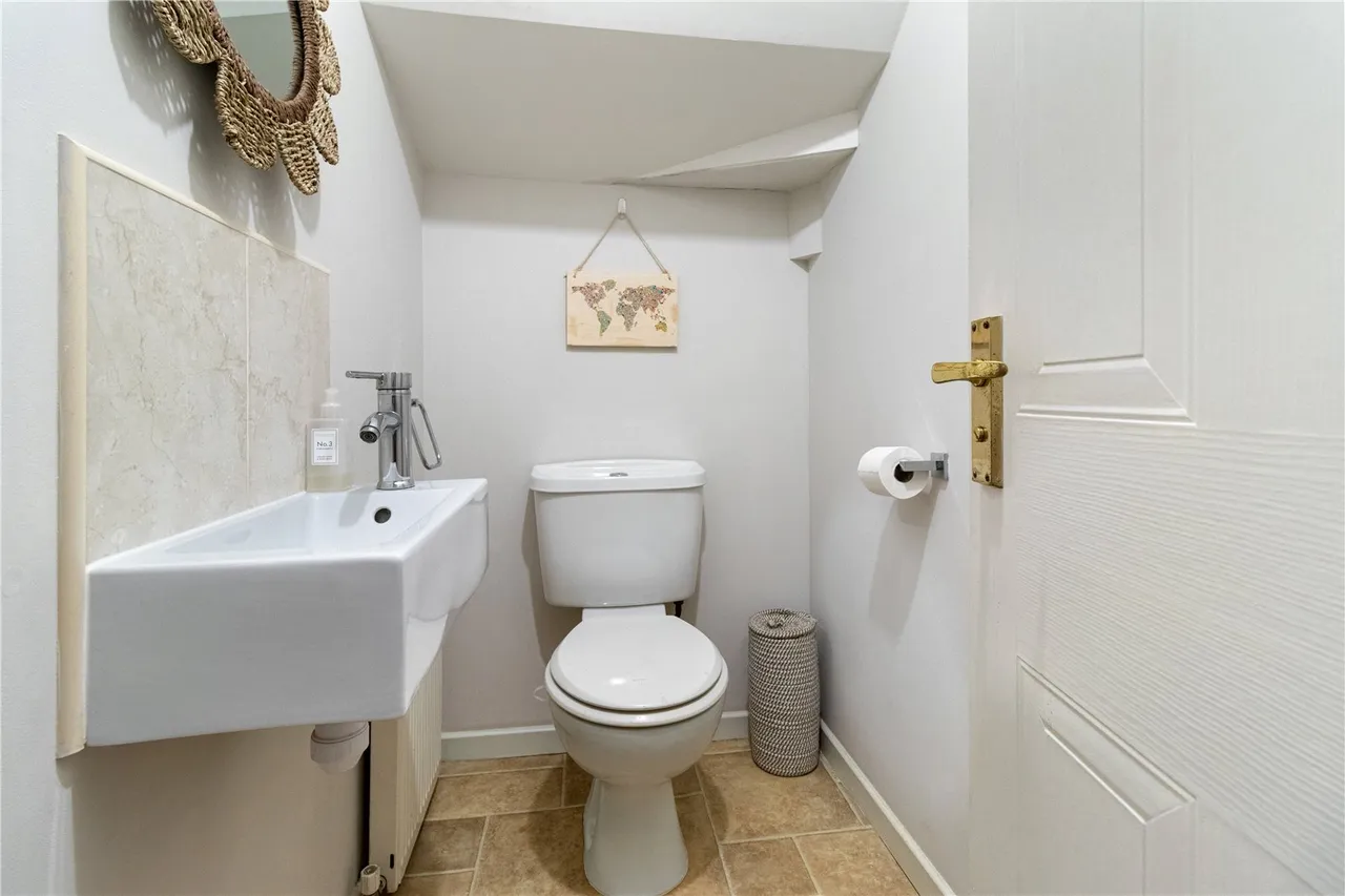 Bear Hill Drive, Alvechurch, Birmingham, Worcestershire, B48 7RG, photo 6