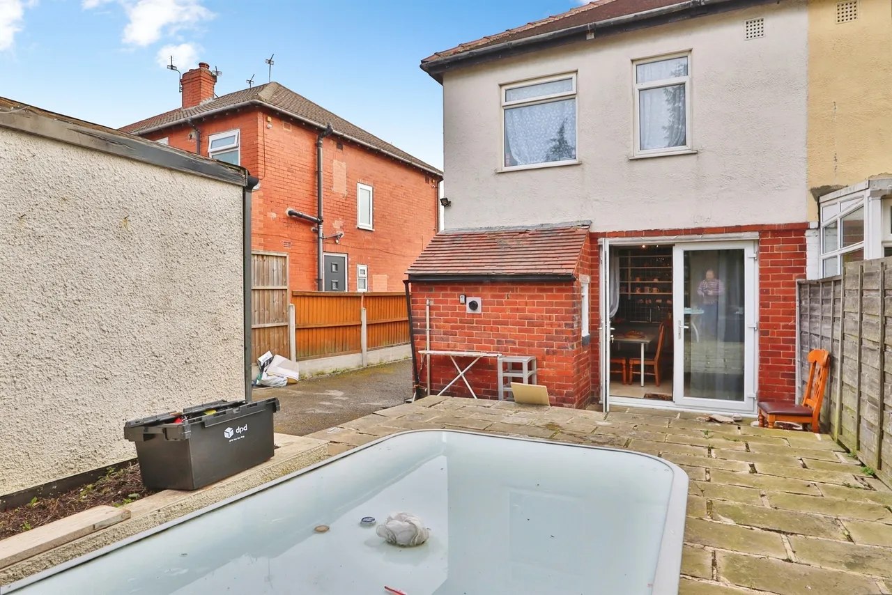 Gipton Wood Road, LEEDS, photo 5