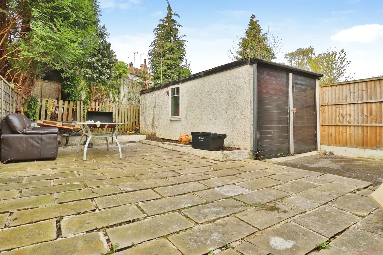 Gipton Wood Road, LEEDS, photo 10