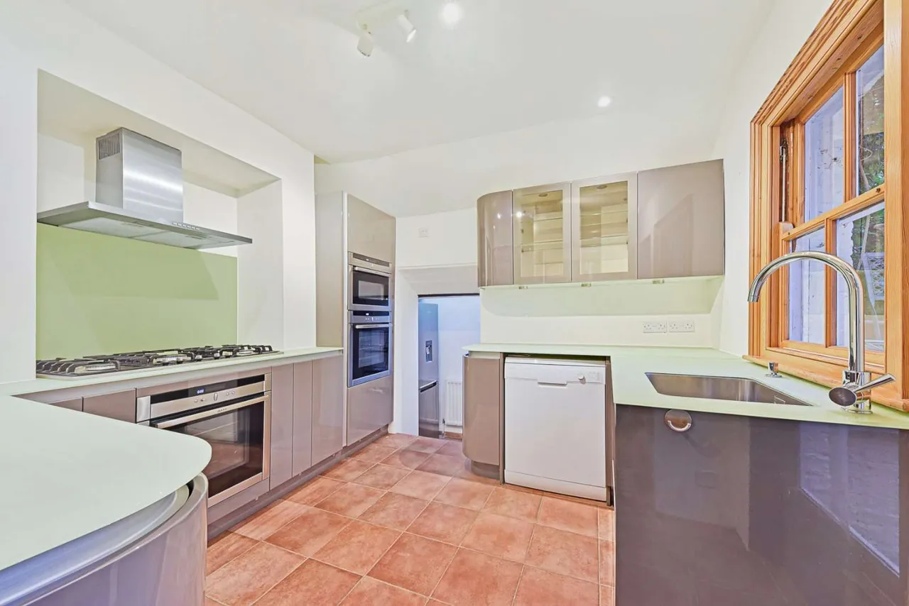 Church Crescent, Victoria Park Village, London, E9 7DH, photo 11