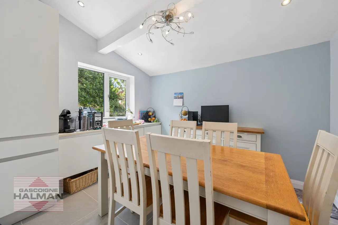 Carlton Road, Sale, photo 12