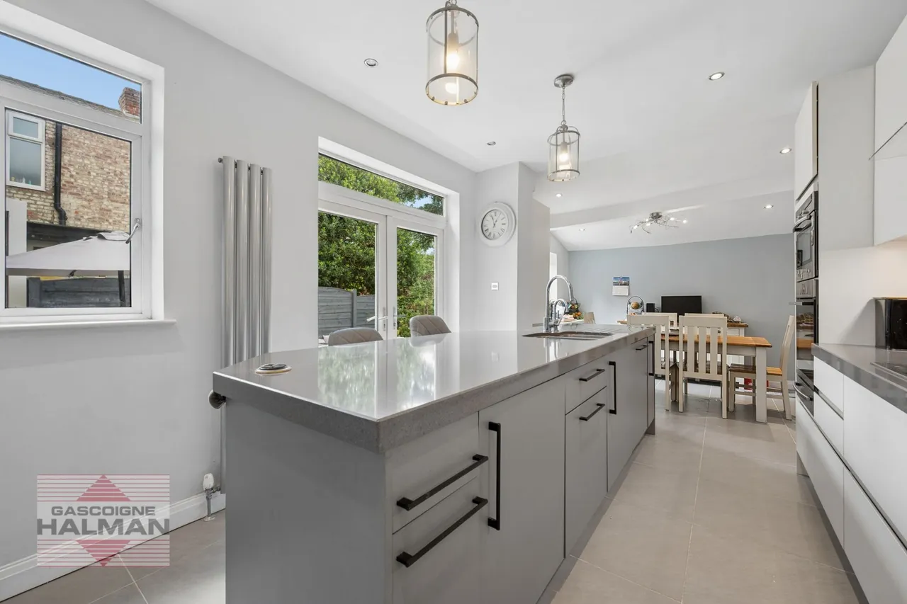 Carlton Road, Sale, photo 9