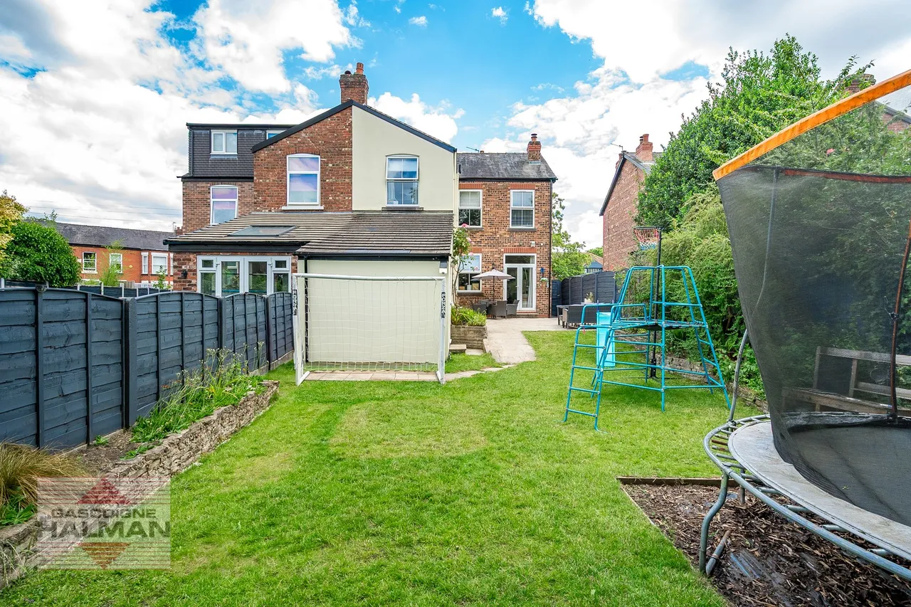 Carlton Road, Sale, photo 29