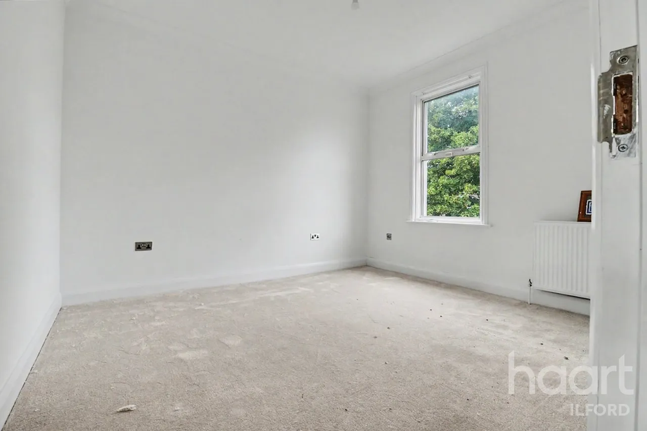 Bedford Road, IG1, photo 7