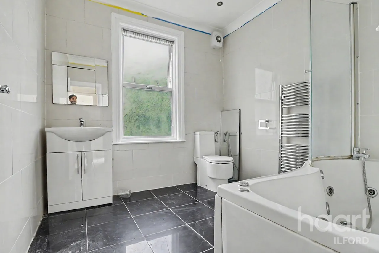 Bedford Road, IG1, photo 6