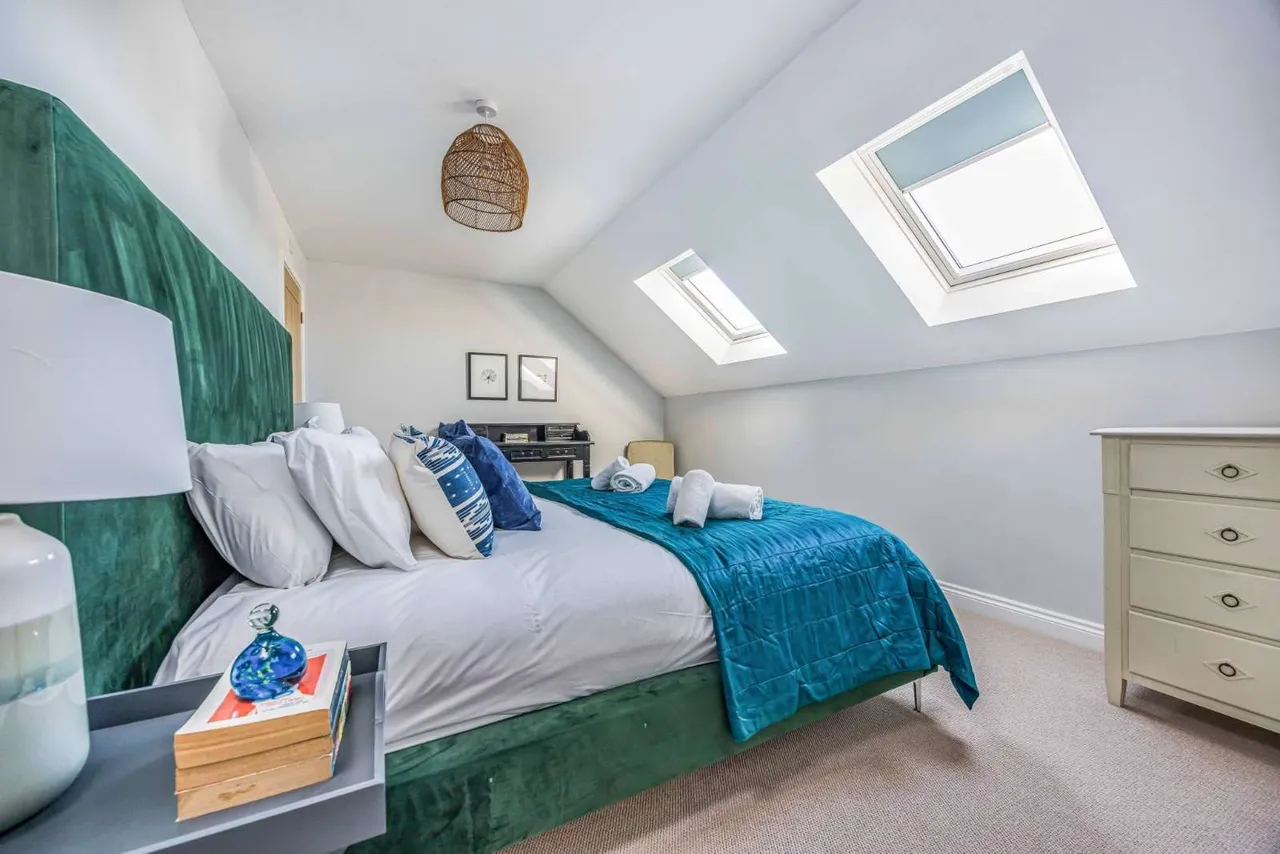 First Avenue, Bracklesham Bay, Chichester, West Sussex, PO20 8LA, photo 10