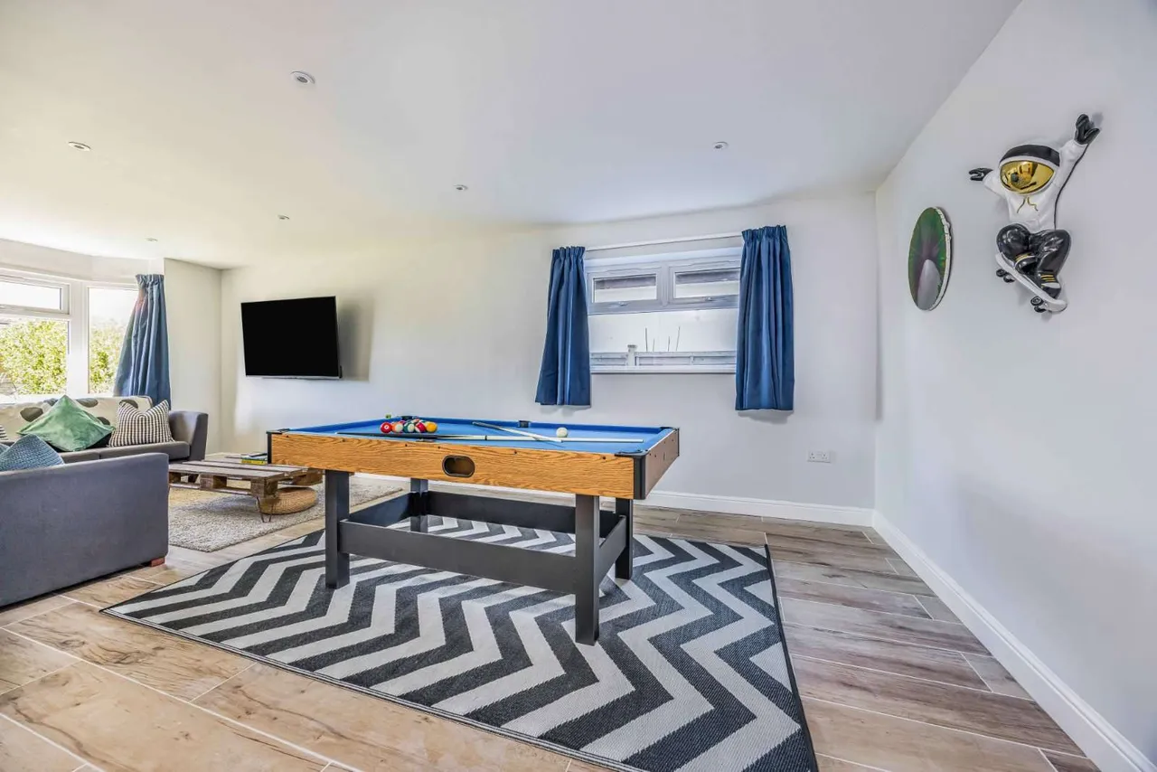 First Avenue, Bracklesham Bay, Chichester, West Sussex, PO20 8LA, photo 8