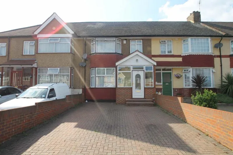 3 bed house to rent, Hurley Road, Greenford, UB6