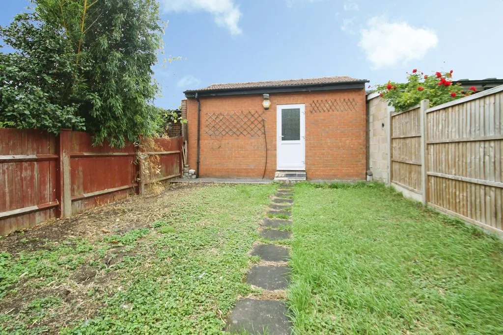 Hurley Road, Greenford, UB6, photo 8
