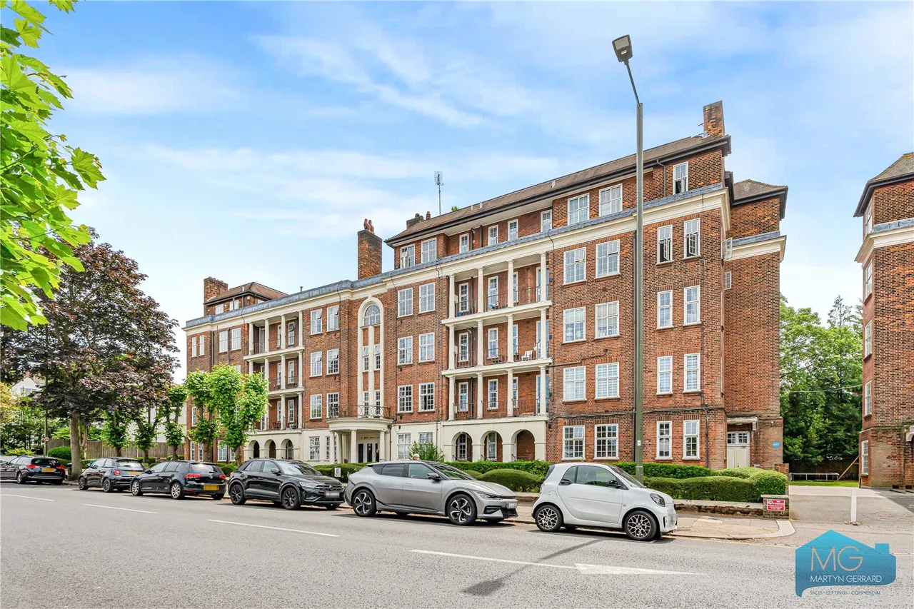 1 bed flat for sale, North End Road, London, NW11