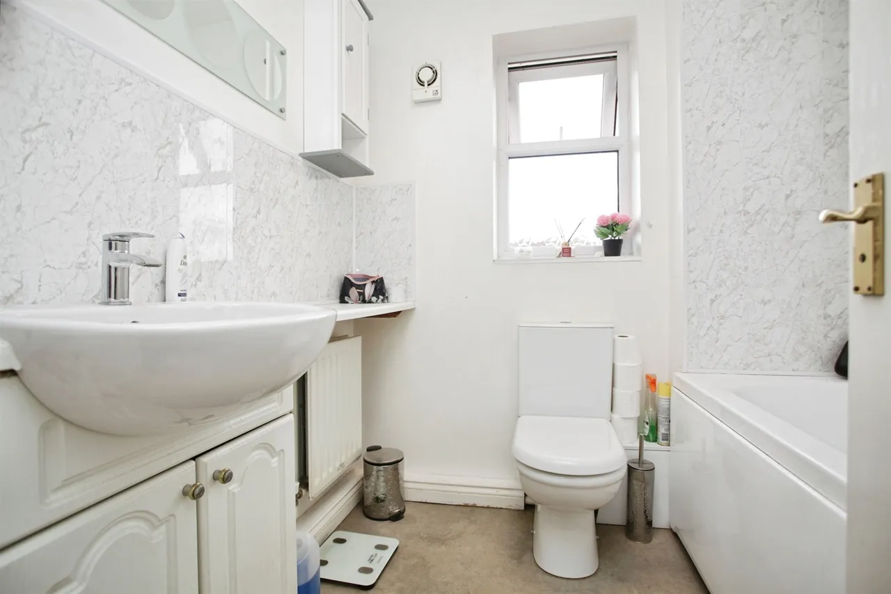 Furrow Close, Rugby, photo 9