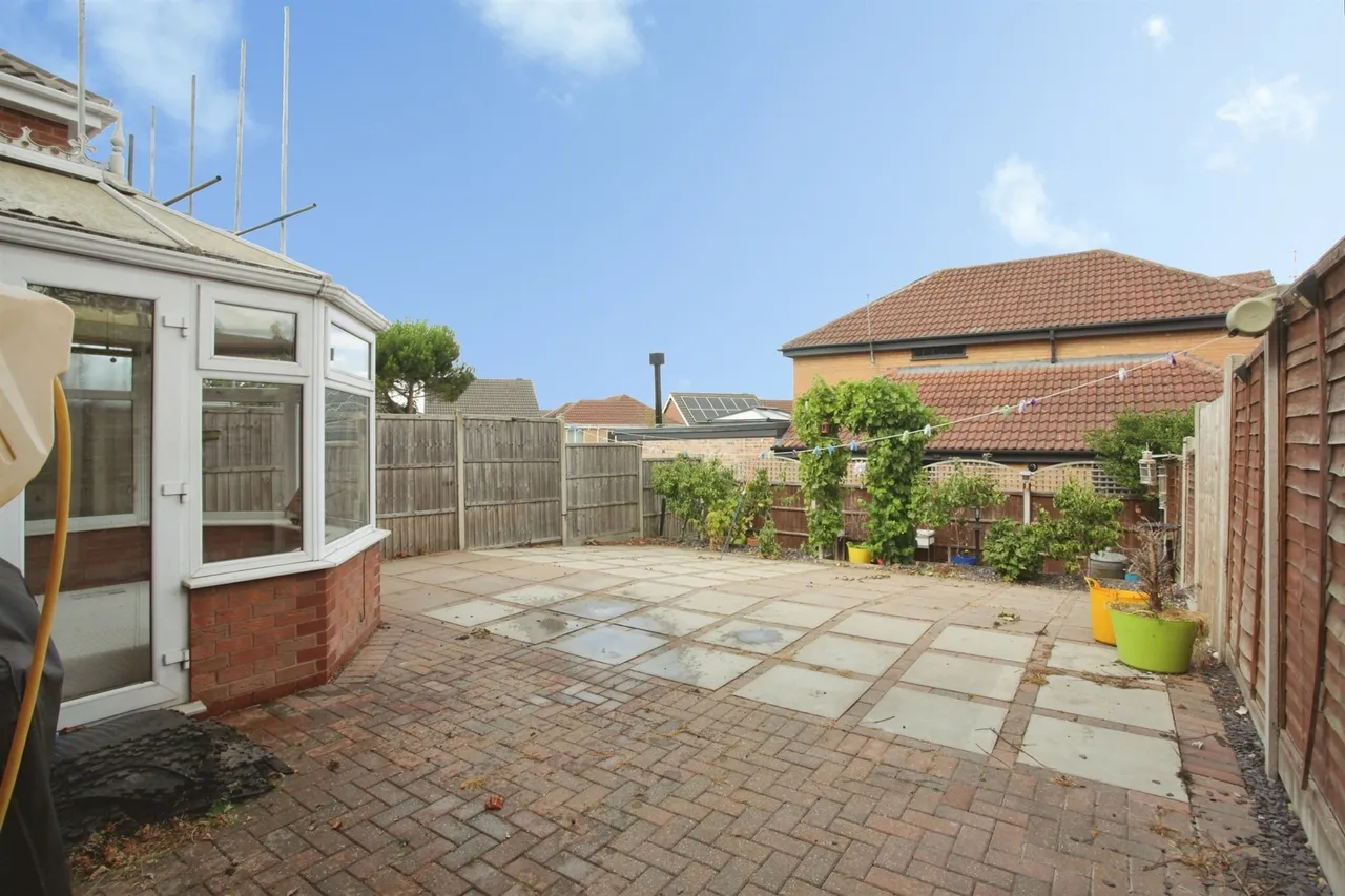 Furrow Close, Rugby, photo 12