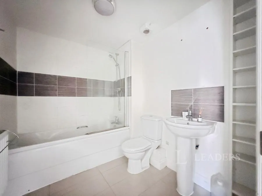 Brooklands Avenue, Wixams, MK42, photo 4