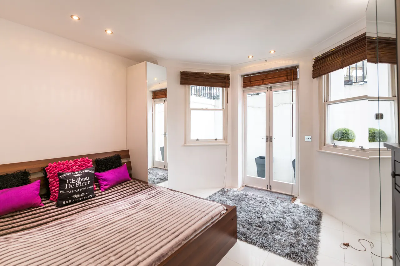 Flat 11, 47 Elm Park Gardens, London, photo 3