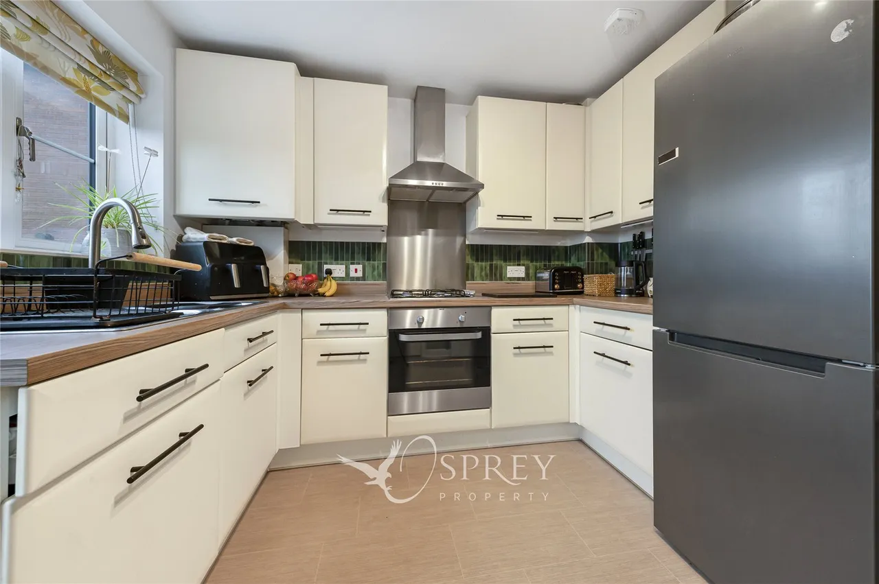 Dyrham Place, Oakham, LE15, photo 2