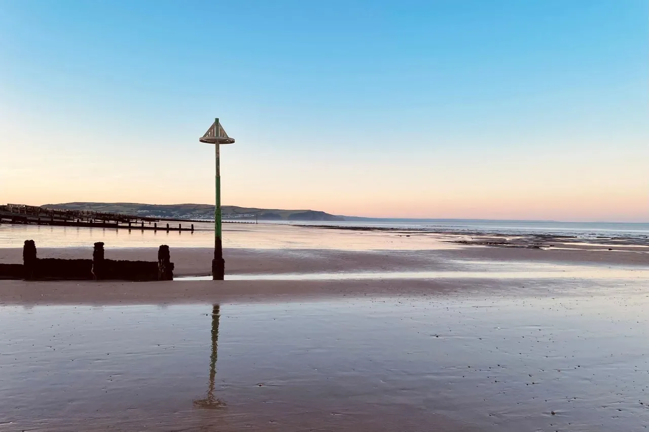 Twyn Uchaf, Ynyslas, SY24, photo 17