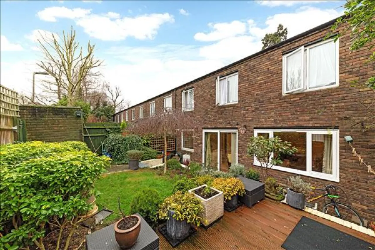 Arabella Drive, Barnes, photo 7