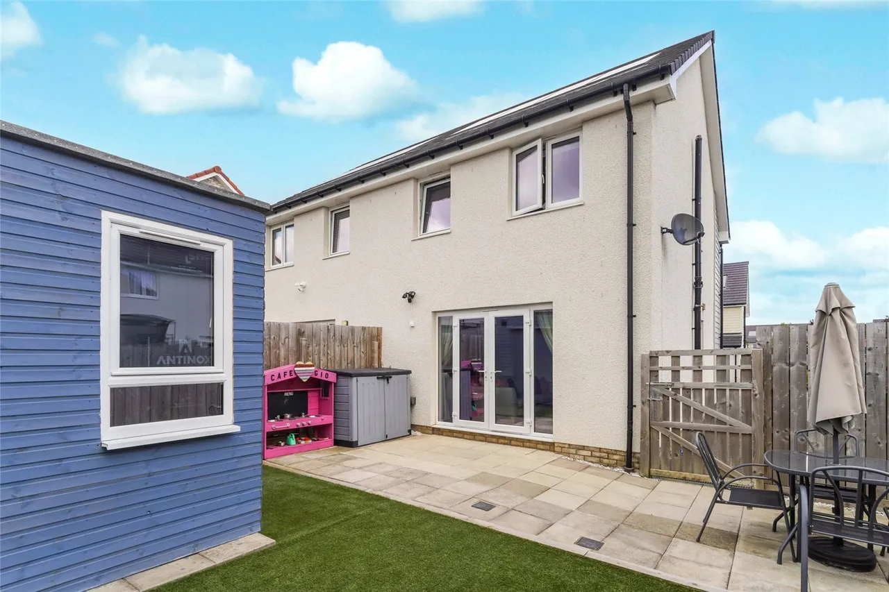 Blair Road, East Calder, Livingston, West Lothian, EH53, photo 21
