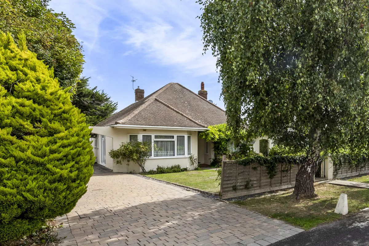 2 bed house for sale, Chalet Road, Worthing, BN12