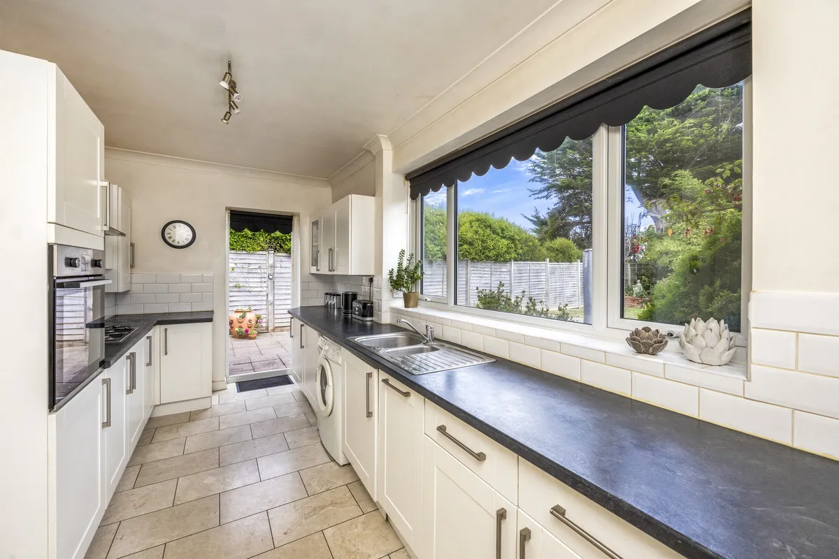 Chalet Road, Worthing, BN12, photo 7
