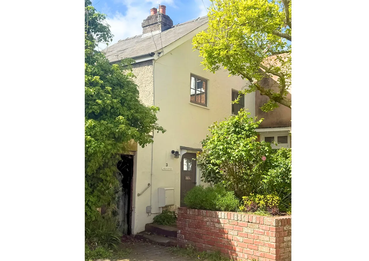 2 bed house for sale, Whitecross Street, Monmouth, NP25