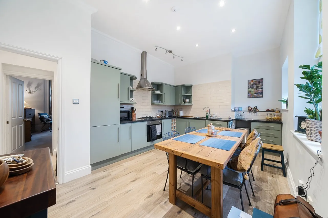 Swan Road, Harrogate, HG1, photo 2
