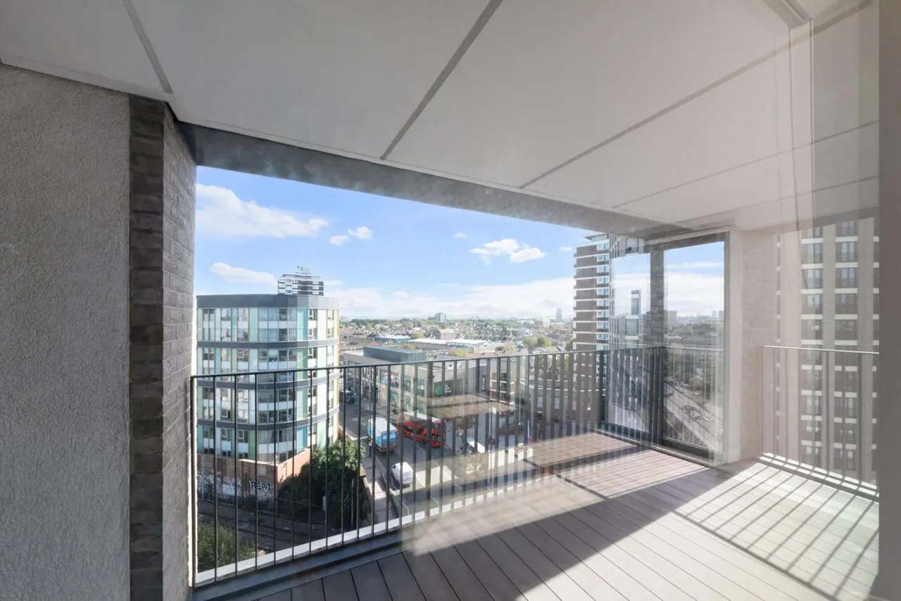 Plaistow Road, London, E13, photo 9
