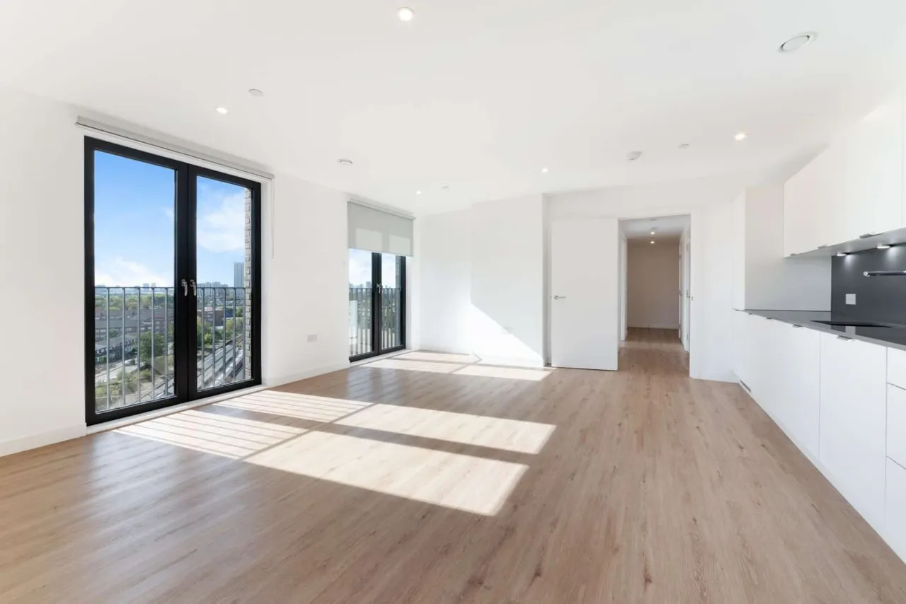 1 bed flat to rent, Plaistow Road, London, E13