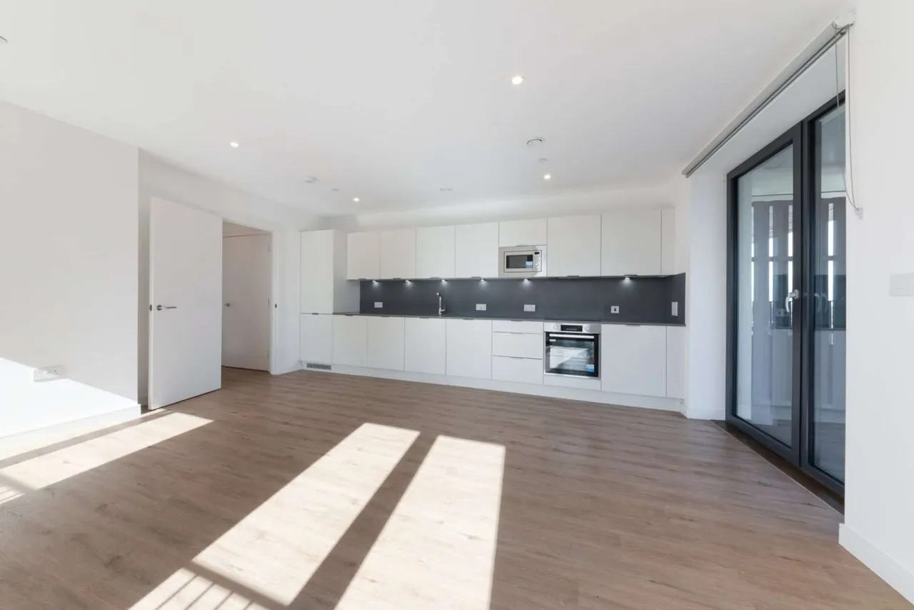 Plaistow Road, London, E13, photo 2