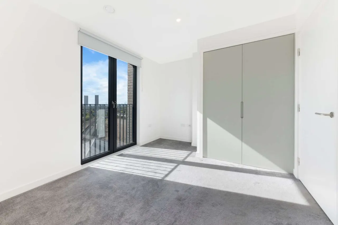 Plaistow Road, London, E13, photo 5