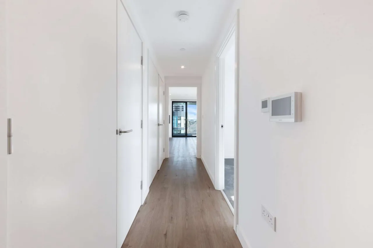 Plaistow Road, London, E13, photo 7