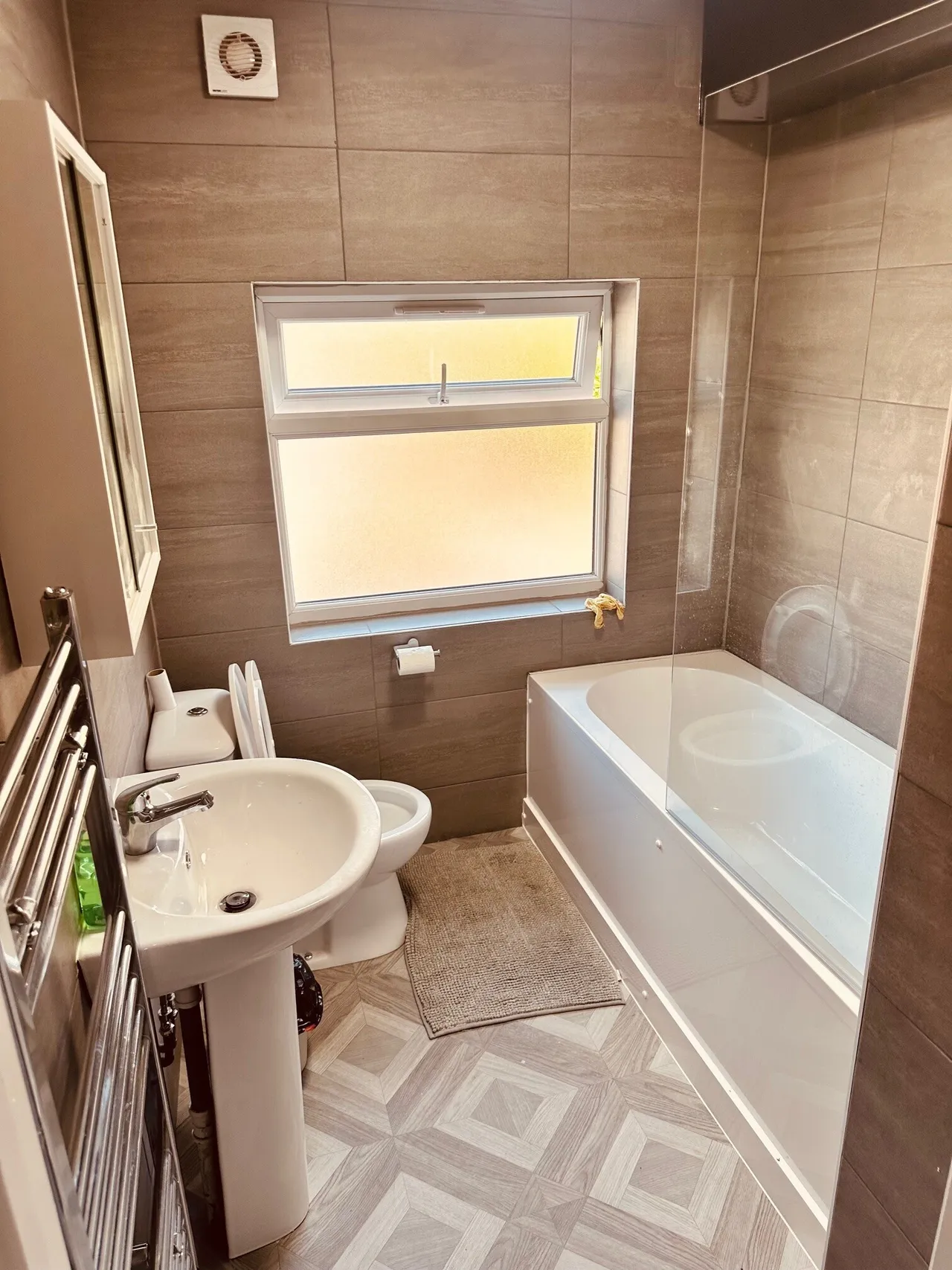 Room 4, Viacarage Road WEST BROMWICH, B71, photo 2