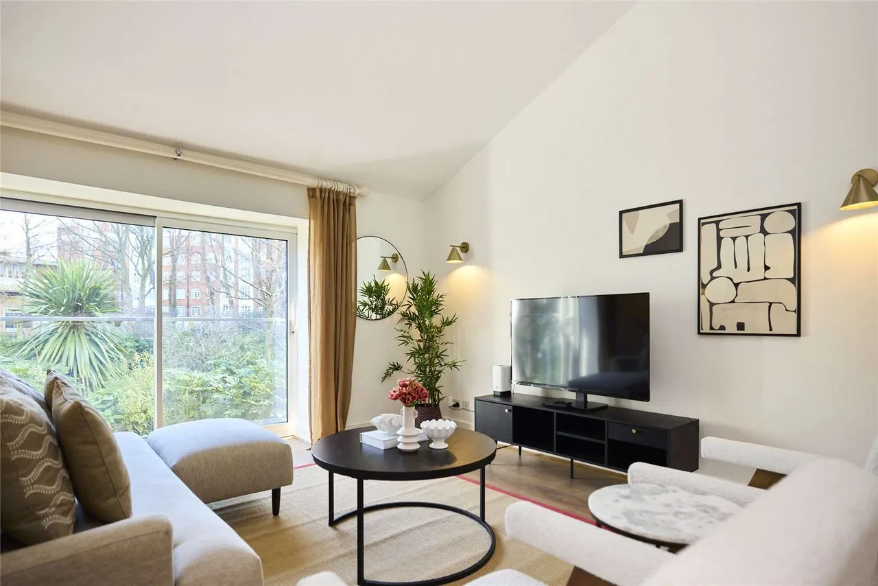 2 bed house for sale, Graces Mews, St John's Wood, NW8
