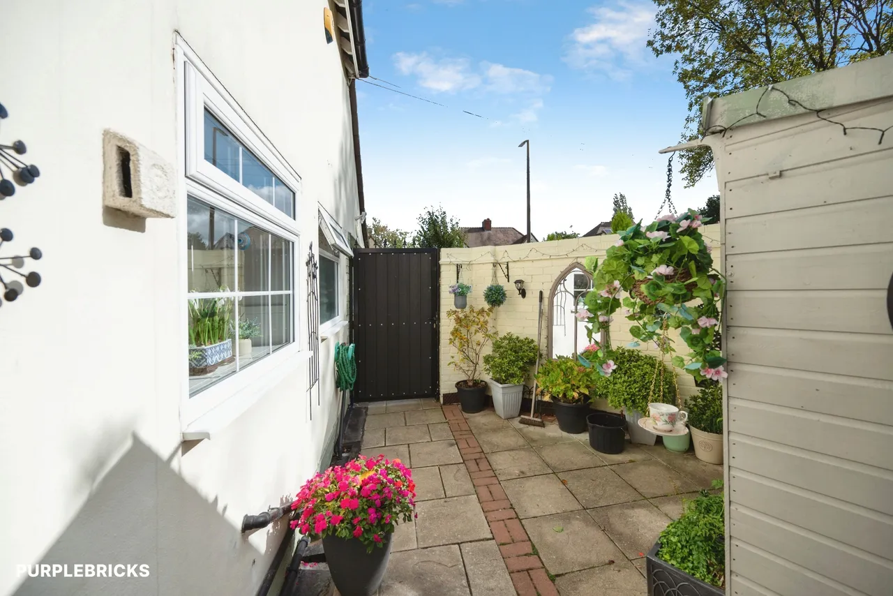 Park Lane, Wednesbury, WS10, photo 25