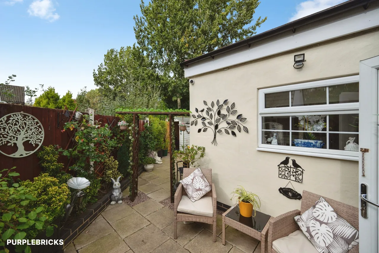 Park Lane, Wednesbury, WS10, photo 24