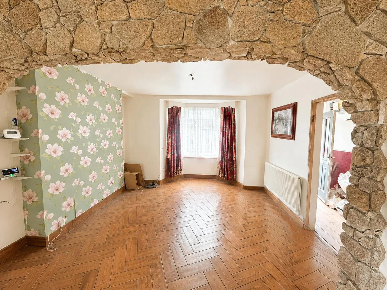 Llantrisant Road, Pontypridd, CF37, photo 6