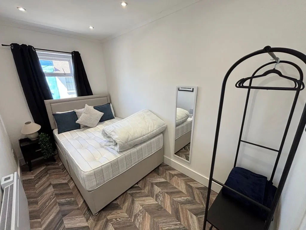 Longfellow Road, Worcester Park KT4 8BD, photo 7