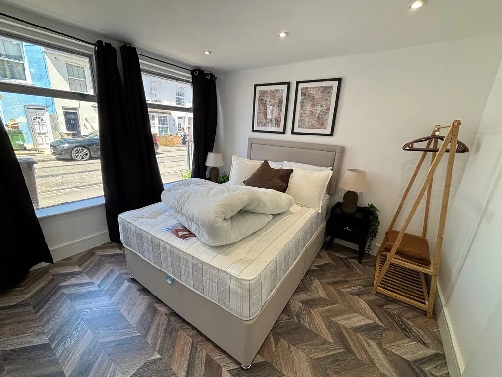Longfellow Road, Worcester Park KT4 8BD, photo 6
