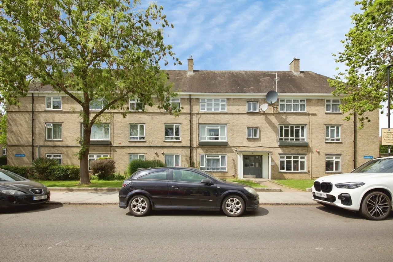 Churchbury Lane, Enfield, EN1, photo 10