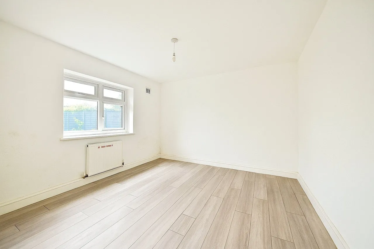 Churchbury Lane, Enfield, EN1, photo 3